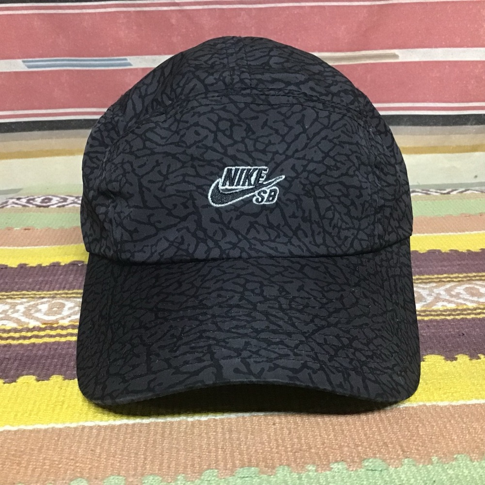 EUC Rare Nike SB Concrete Five Panel Hat